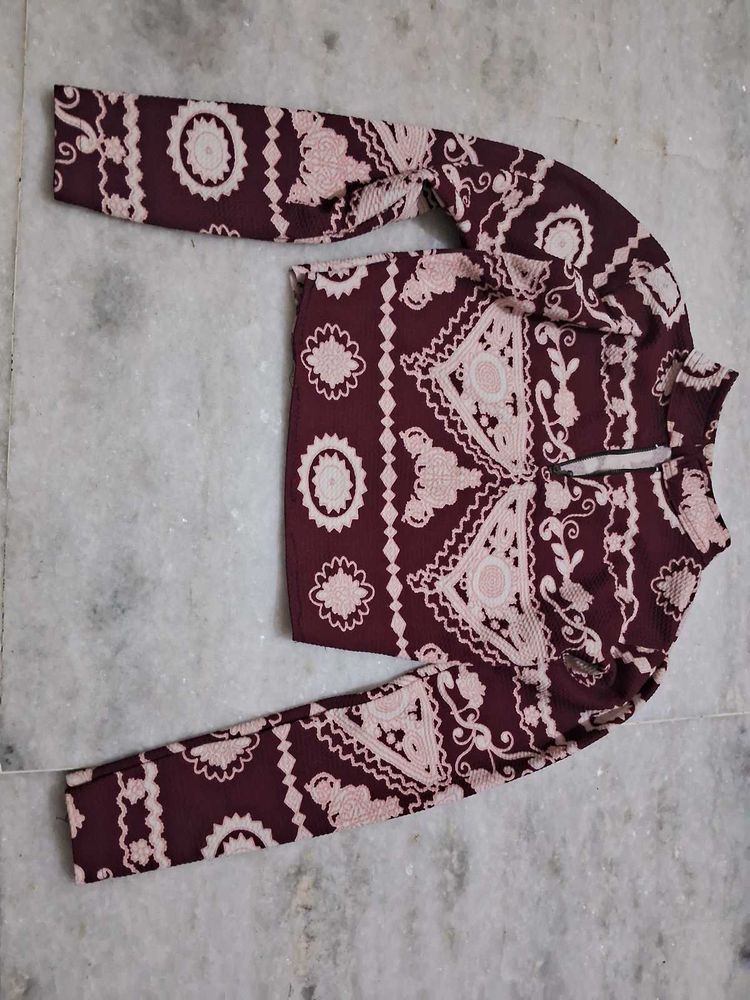 Vintage Vibe Printed Fitted Crop Top