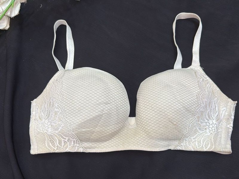 new stylish bra non paded