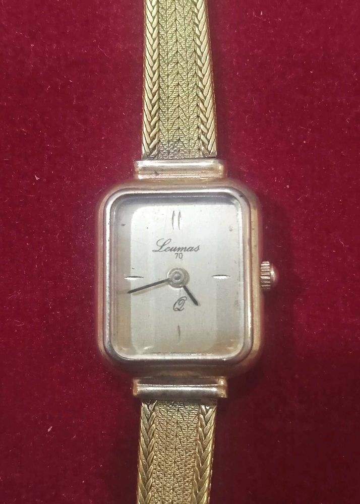 Leumas Vintage Gold Watch