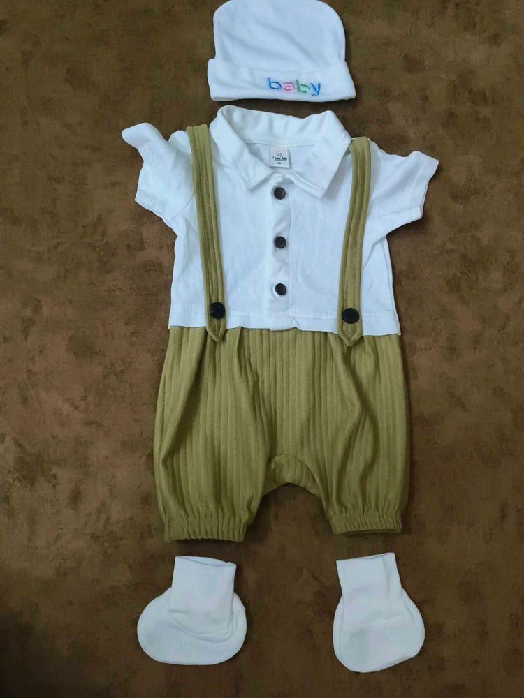 Baby Outfit Set with Hat &amp; Socks