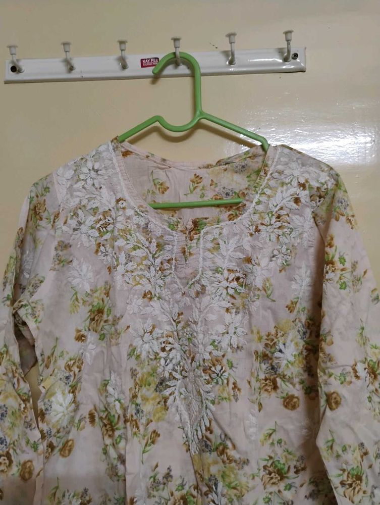 Short chikankari cotton kurta