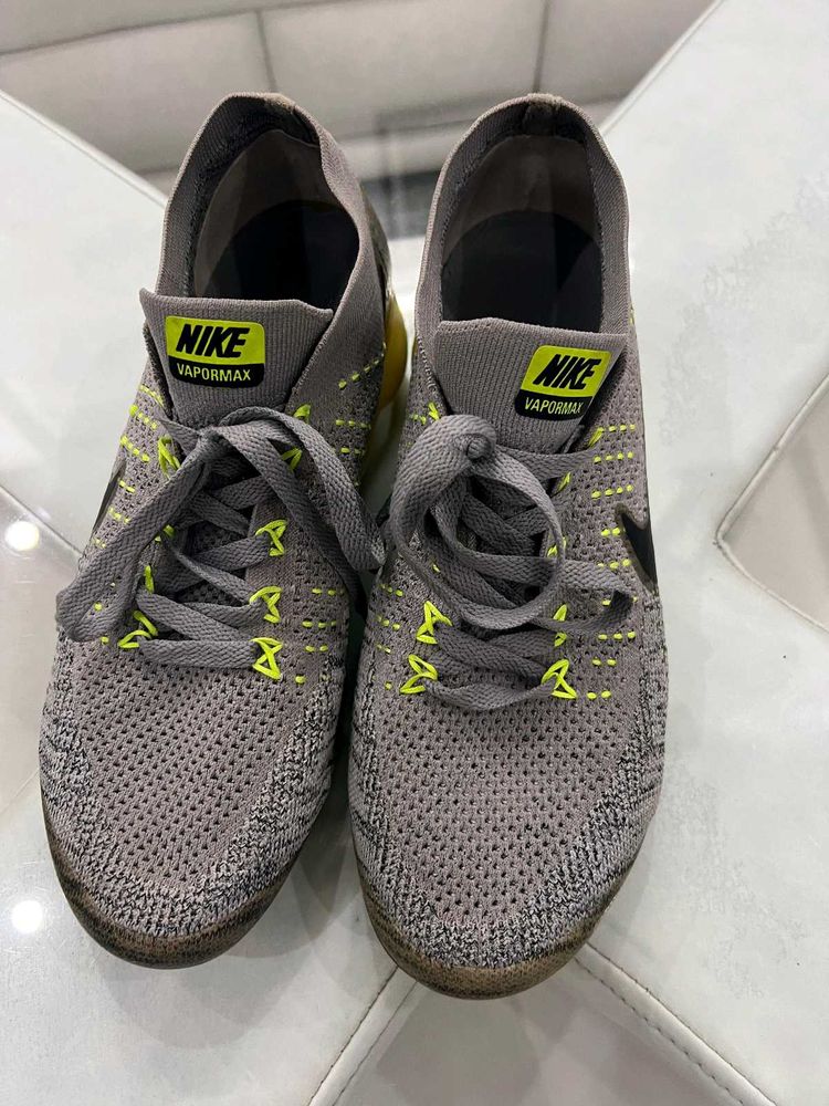Men Shoes 10 Size