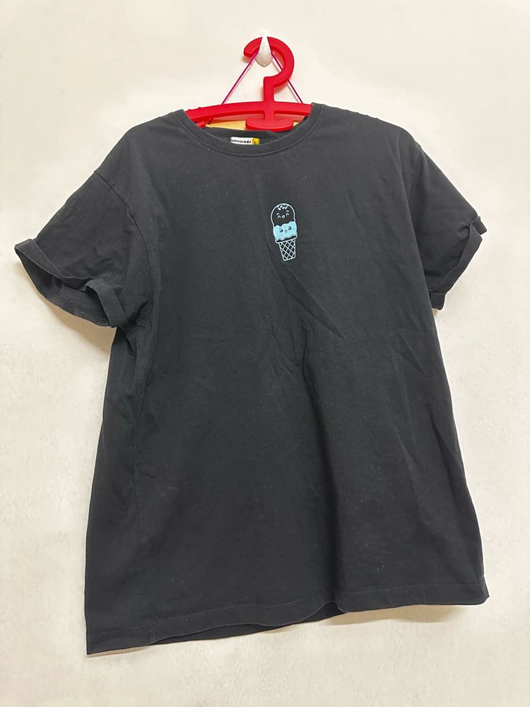 Black Tee