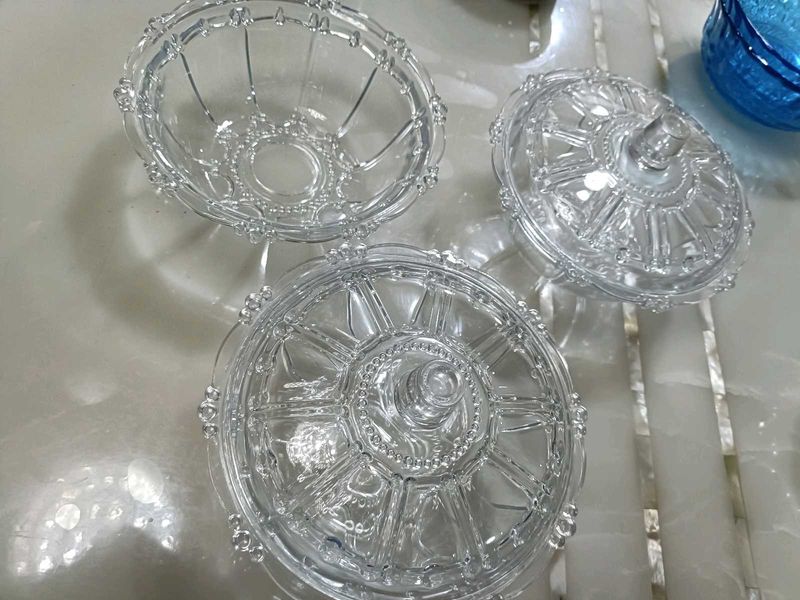 Crystal clear glass Bowl with lid set of 2