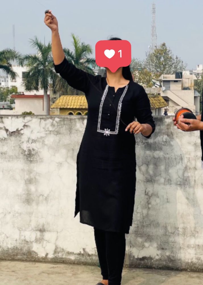 Black Kurta S Size - Avaasa