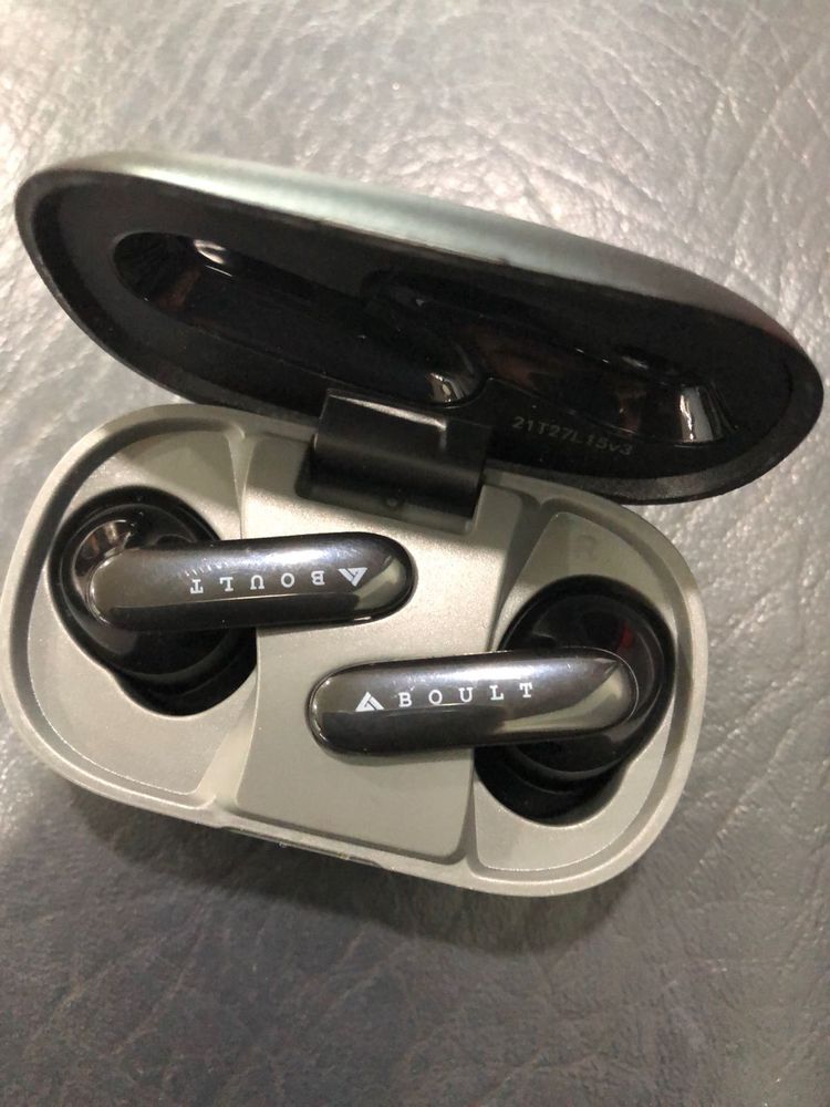 Boult Audio Earbuds Z20