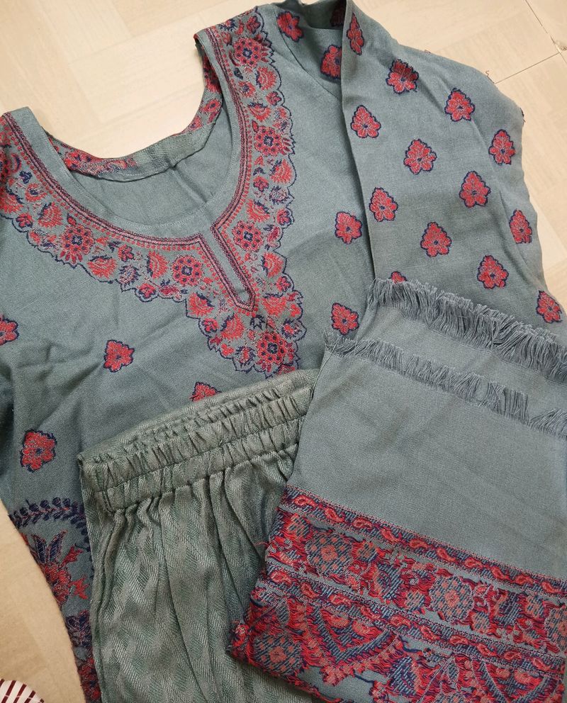 Kashmiri Style Suit