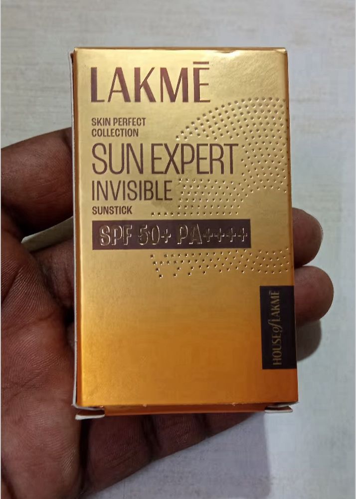 Lakme Sun Expert Invisible Sunstick SPF 50+ PA++++