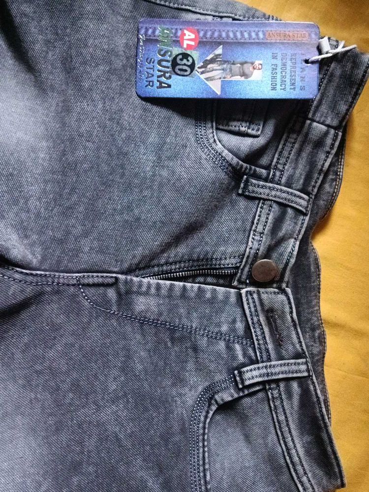 Want To Sell My Jeans Pant Rs 800