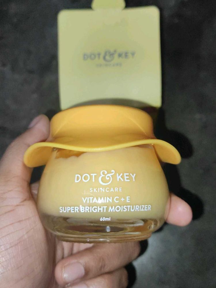 DOT &amp; KEY VITAMIN C MOISTURISER