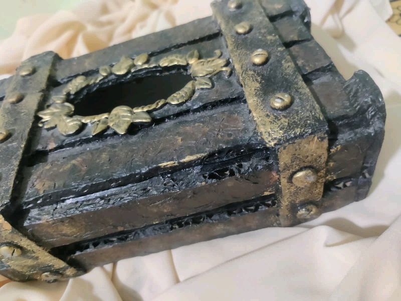 Vintage Theme Tissue Box