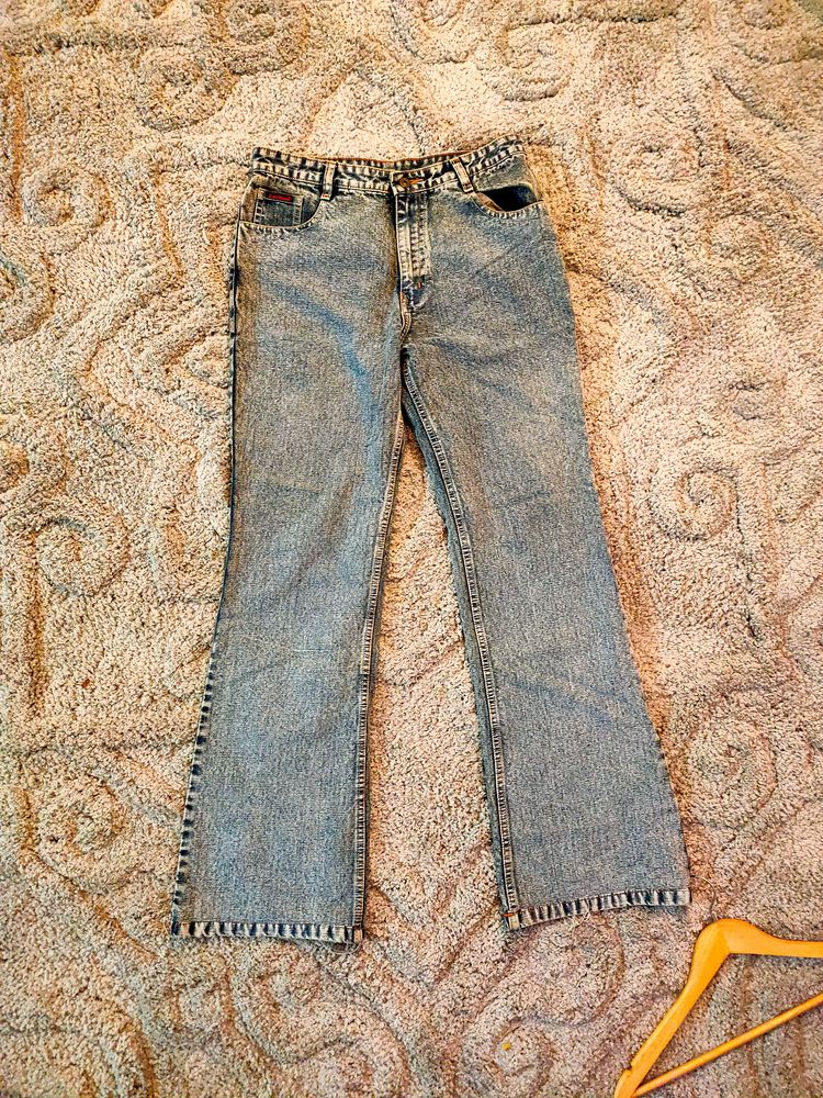 Aesthetic Jeans 👖 Completely Goes With Your Aesthetic 💗 449 Only