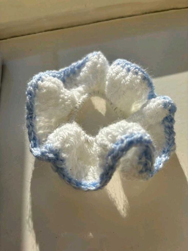 Crochet Scrunchie - Blue &amp; White