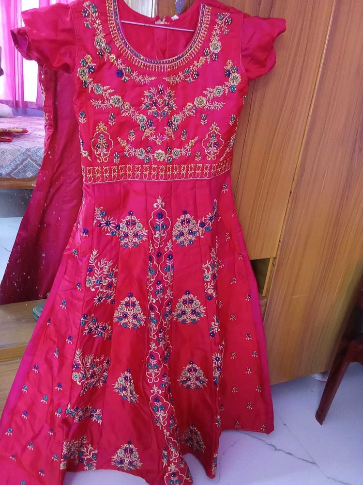 Elegant Pink Ethnic Gown
