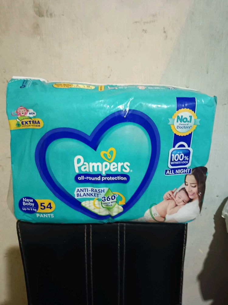 New Baby Pampers Upto 5kg 54 Pants