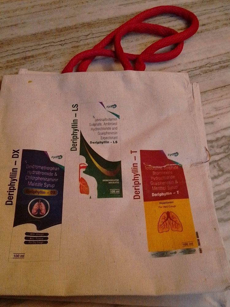 It Is A Tote Bag With Chain