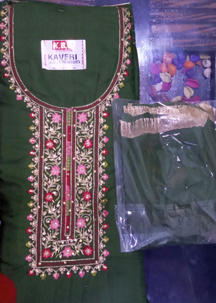 Embroidered Neck Design Suit