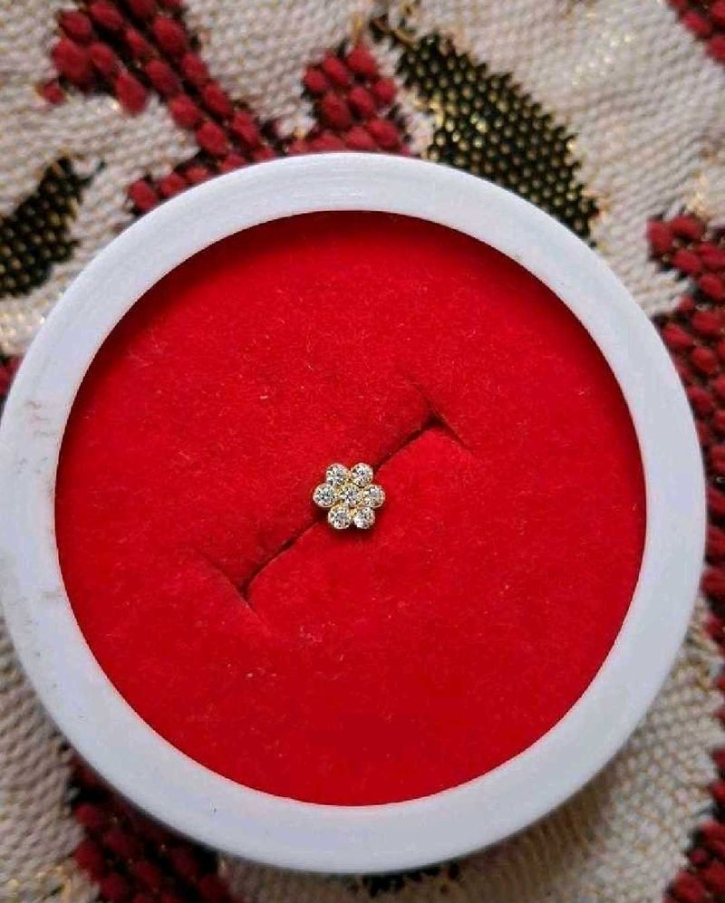 Floral Nose Pin