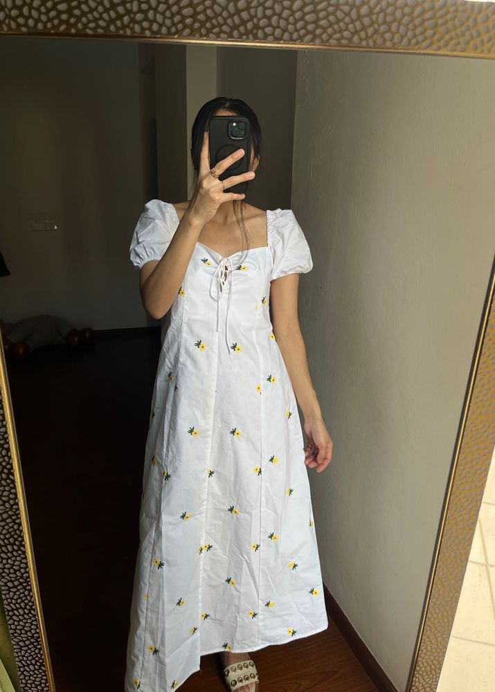 Floral Embroidered White Cotton MAXI Dress 🌼