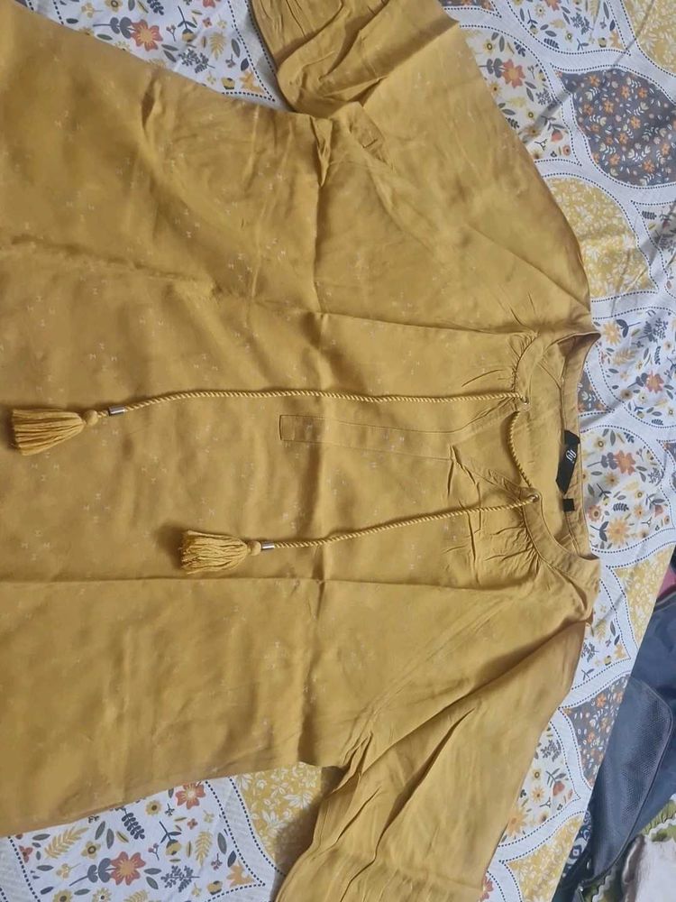 River Island Mustard Top