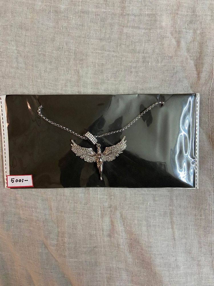 Angel wing necklace