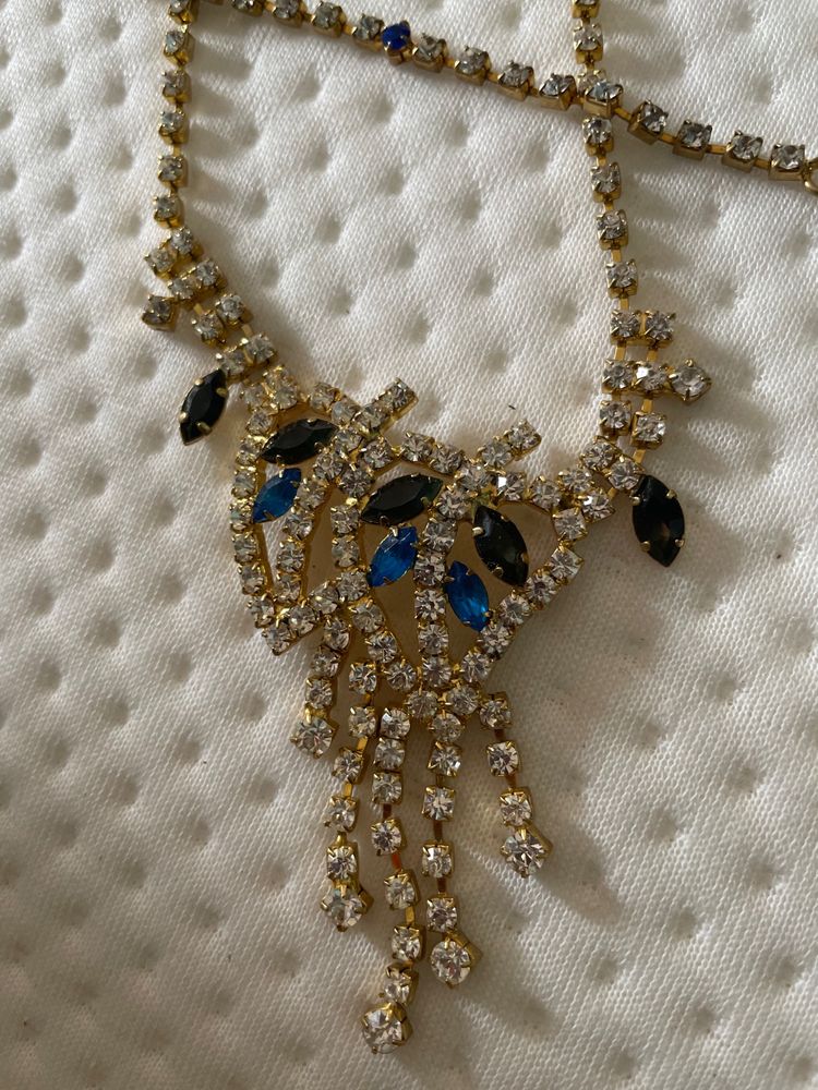 Neckset + earings+ bracket and ring