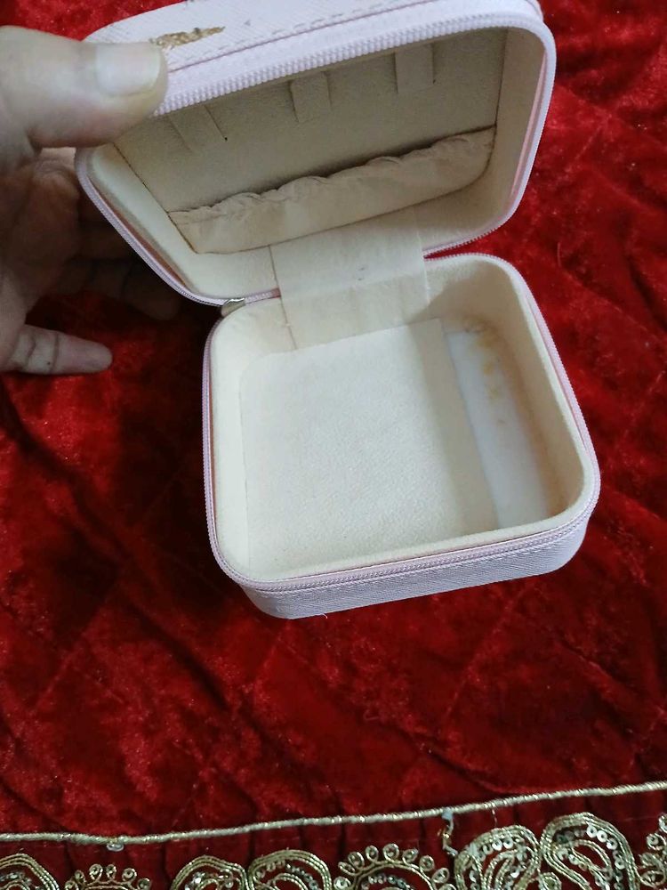 Jwellry Organizer While travelling