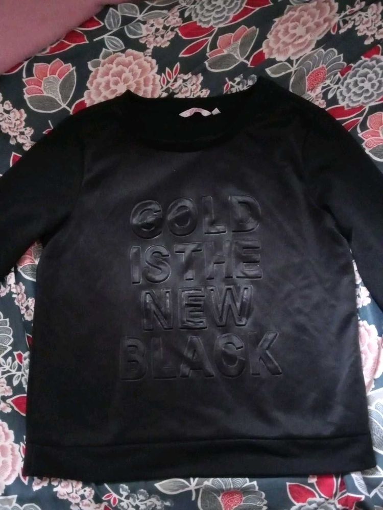 Black Sweatshirt