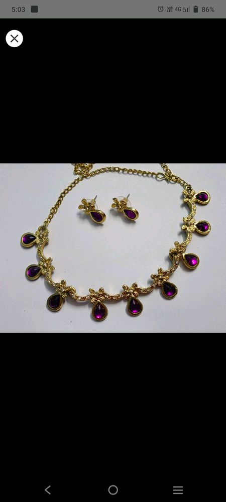 purple necklace+ny lipstick (4)+pink blender