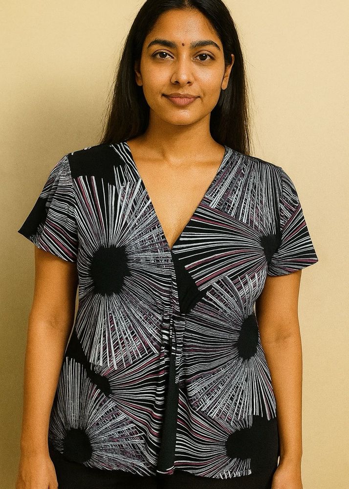 Patterned V-Neck Top