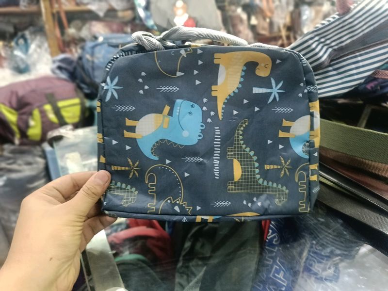 Trendy Lunch Bag With Heat Support Inside Fixed Pr