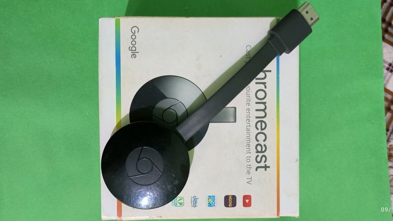 Google Chromecast (Streaming Devices) With Box