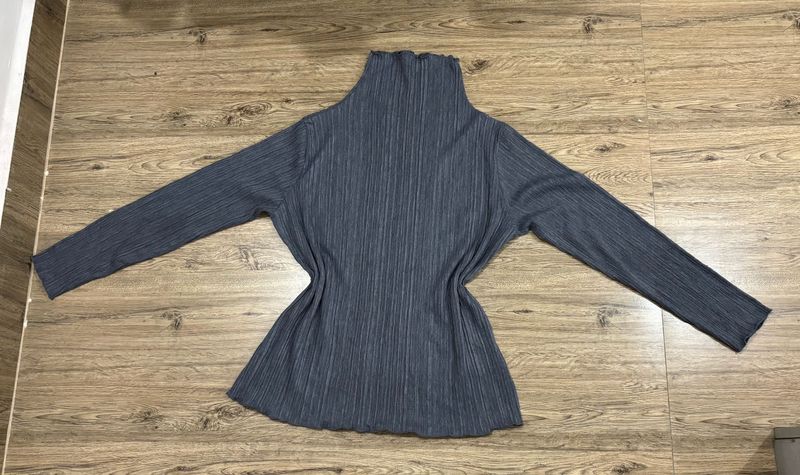 Ribbed Turtleneck Long Sleeve Top