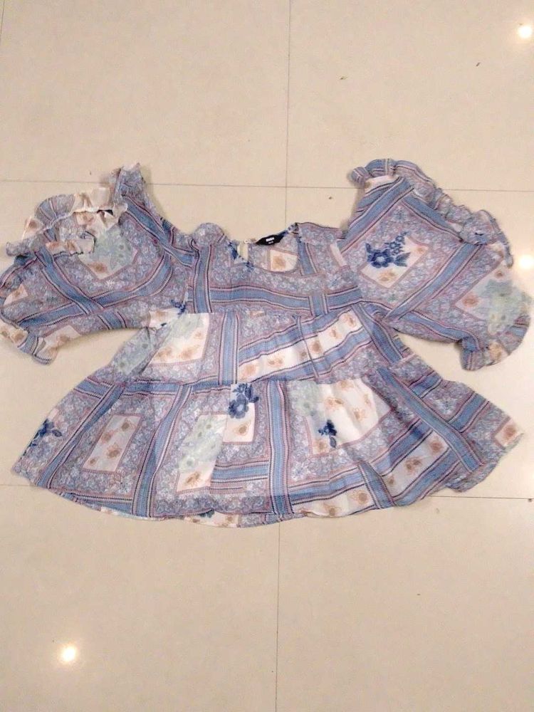 Cute Floral Patchwork Ruffle Sleeve Top