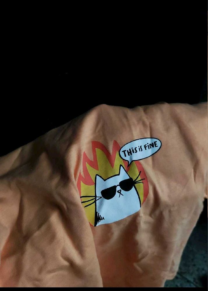 peach-orange tee