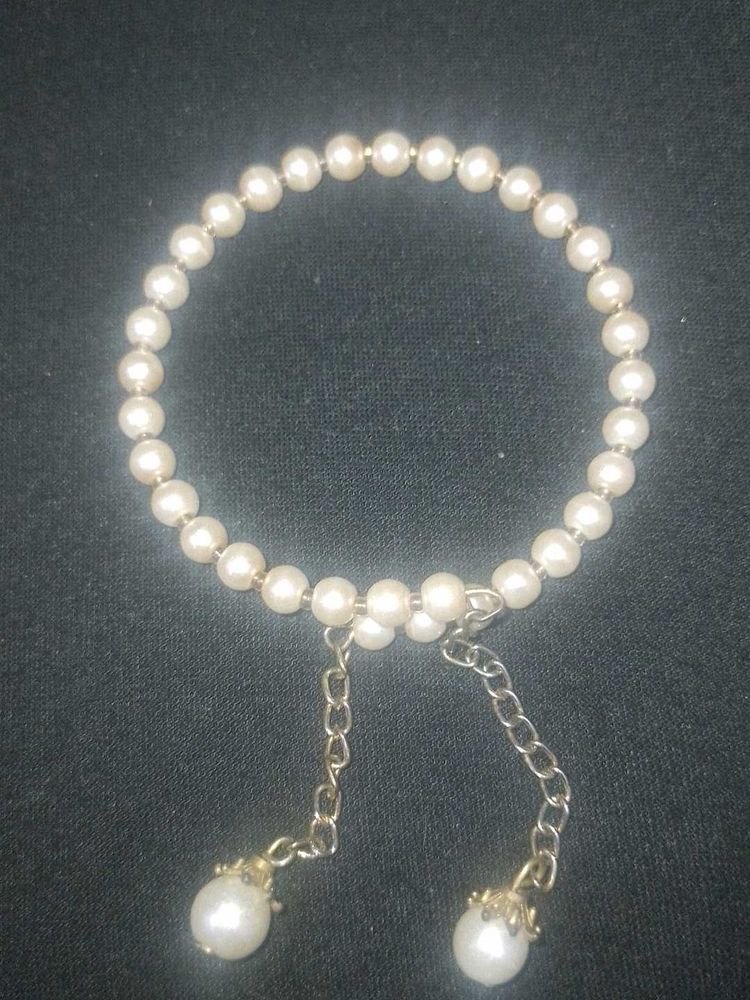 Pearl Beaded Bracelet