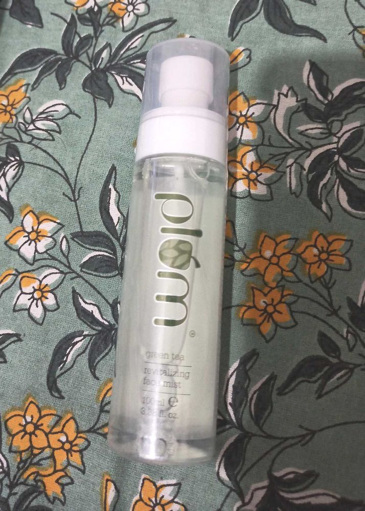 Plum Green Tea Revitalizing Face Mist
