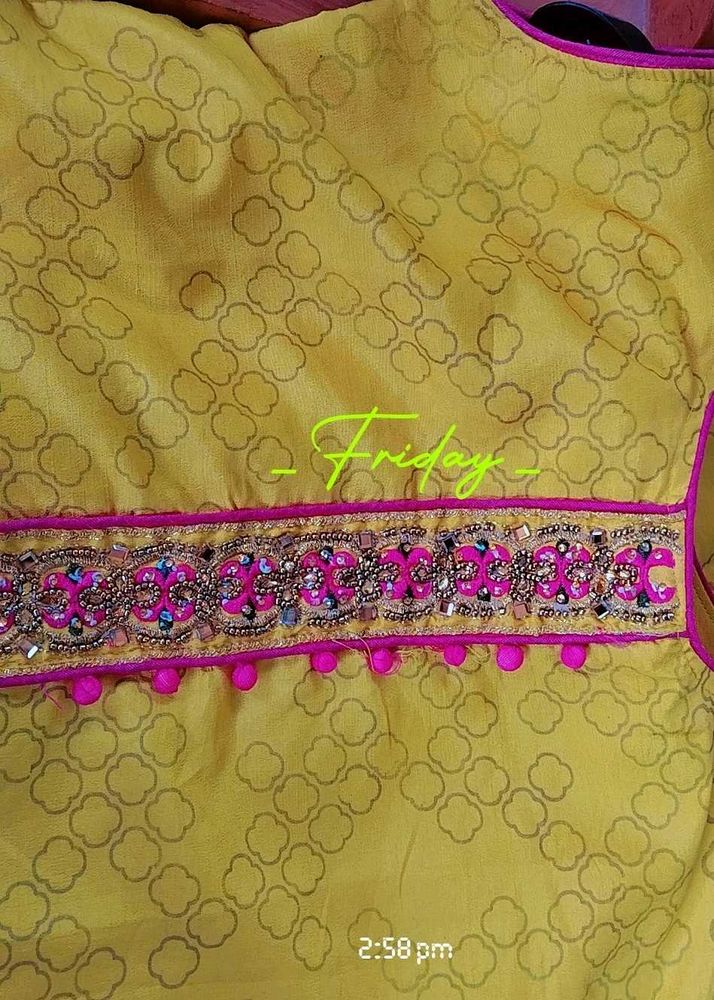 💛Beautiful Yellow Sleevless Kurta 💗