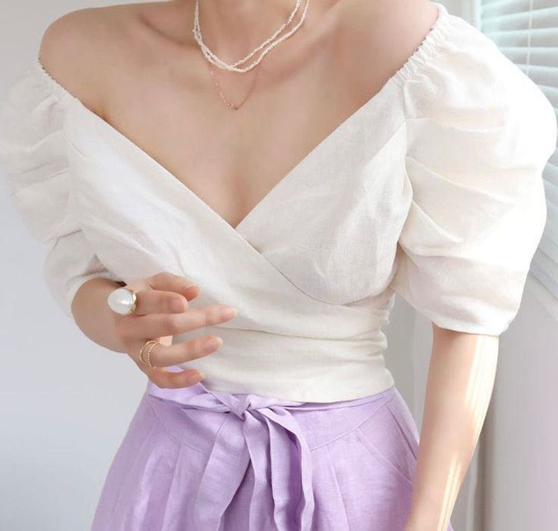 White Top , Can Be Used As Off Shoulder Or Full