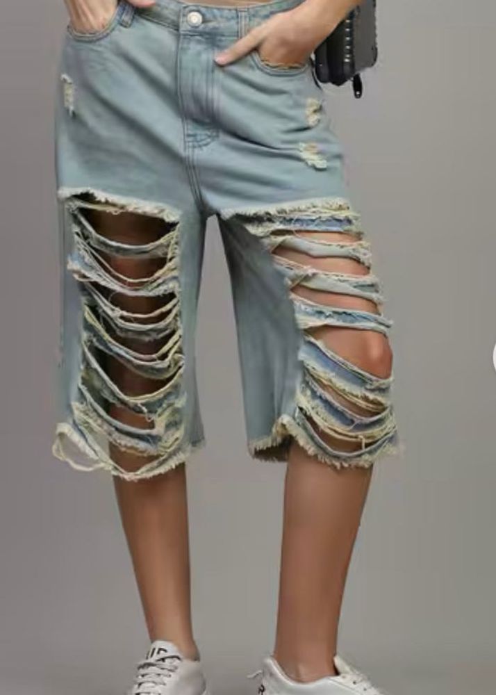 Distressed Denim Capri Pants