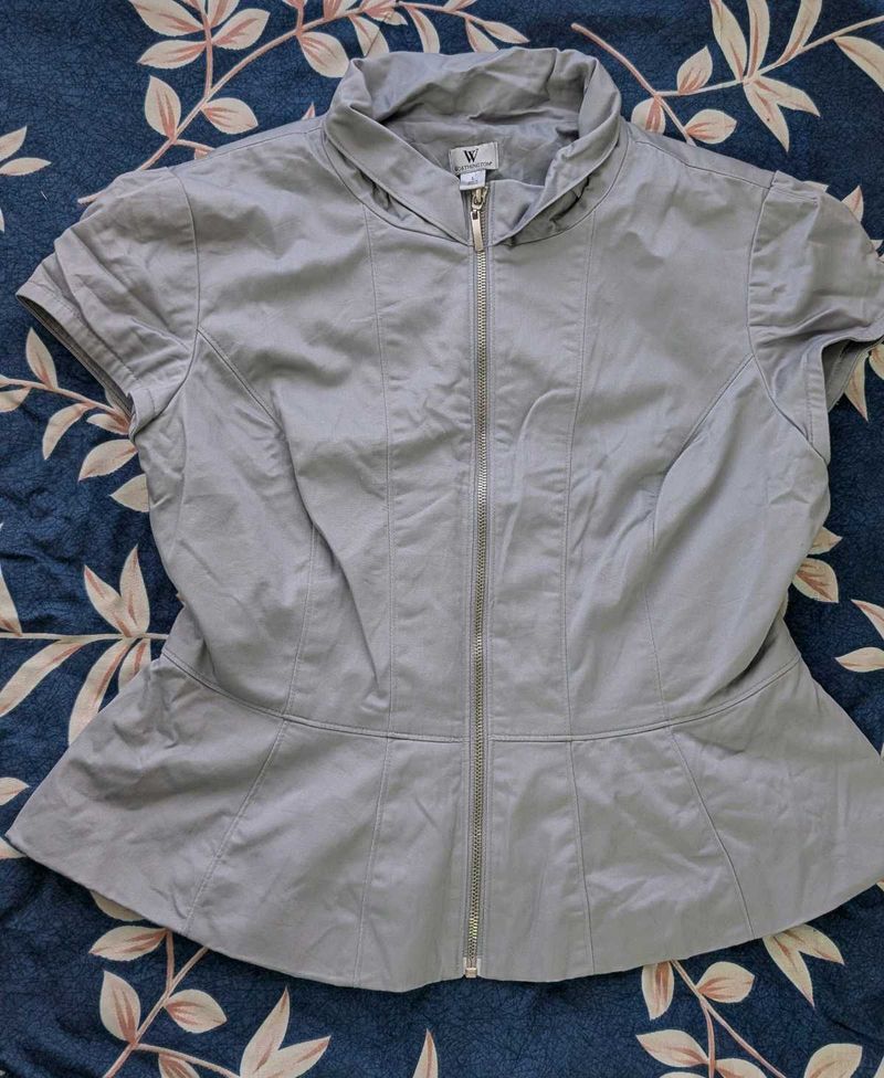 Gray Zip-Up Short Sleeve Top