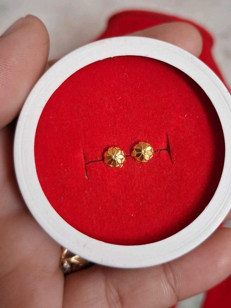 Gold Flower Stud Earrings