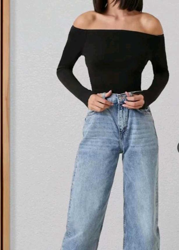 Offshoulder Black Top🥂