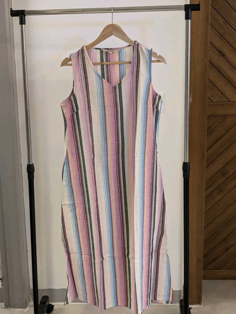 Striped Sleeveless Kurta