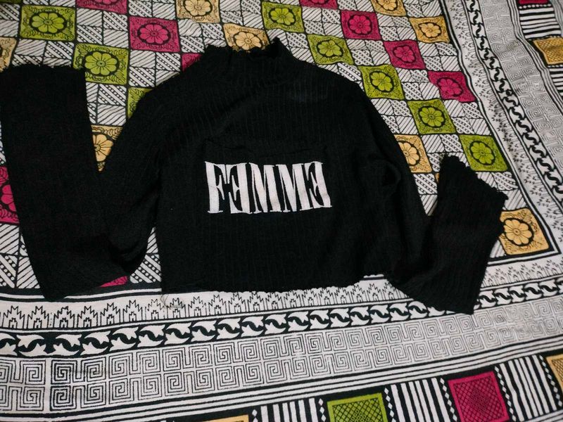 Femme Graphic Crop Top