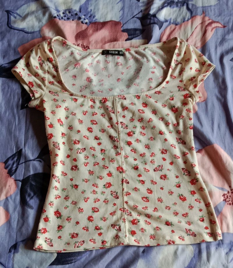 Pinteresty Floral Top🎀