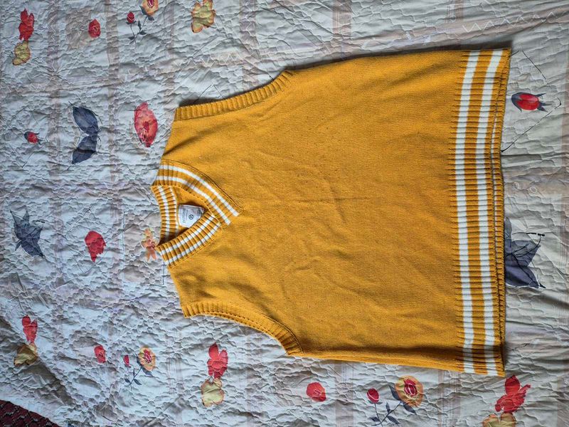 Yellow Knit Vest (SALE ⚡️)
