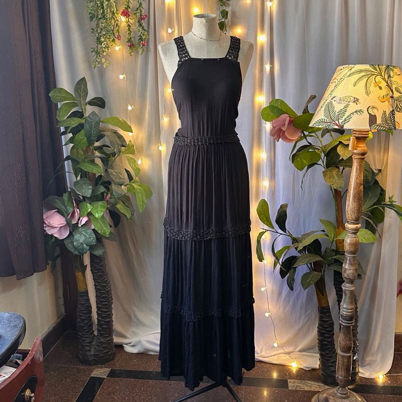 Elegant Black Maxi Dress