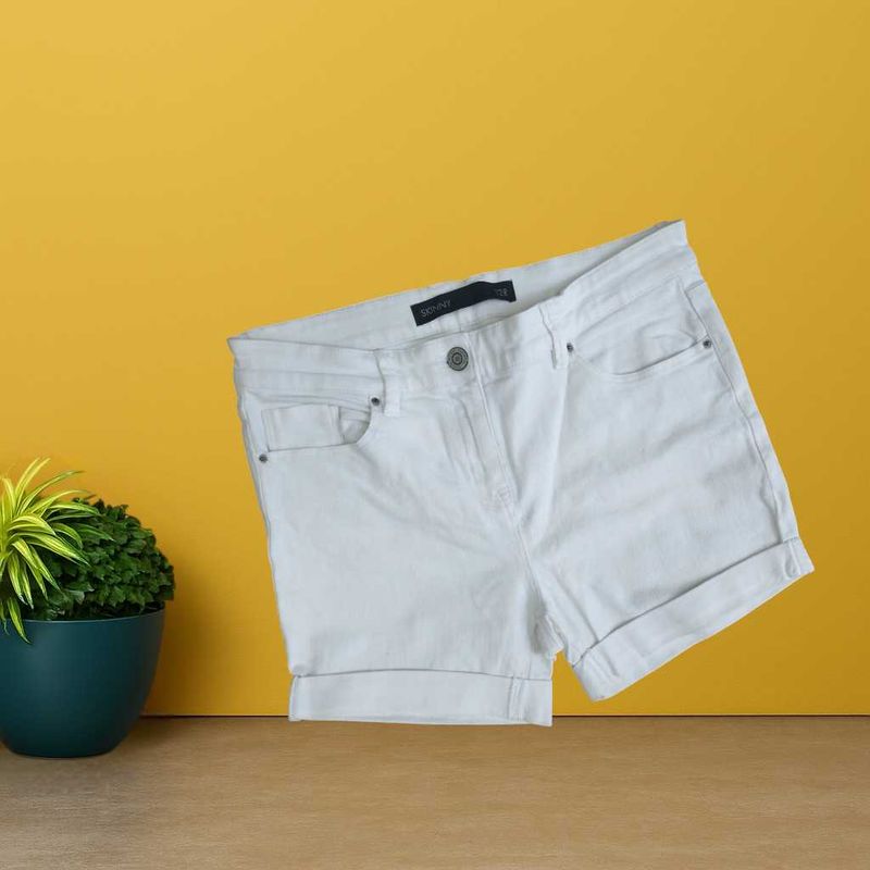 women withe short size 32 (O-45)