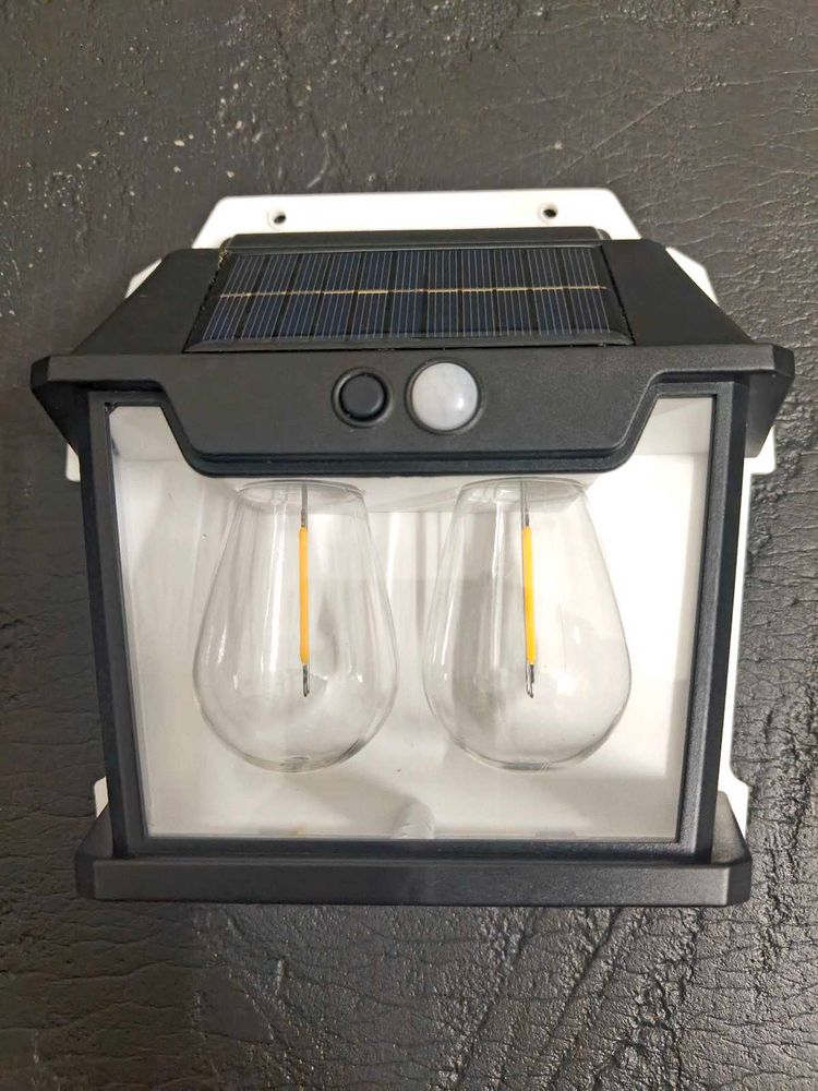 Solar powered dual bulb 💡💡 XL lamp